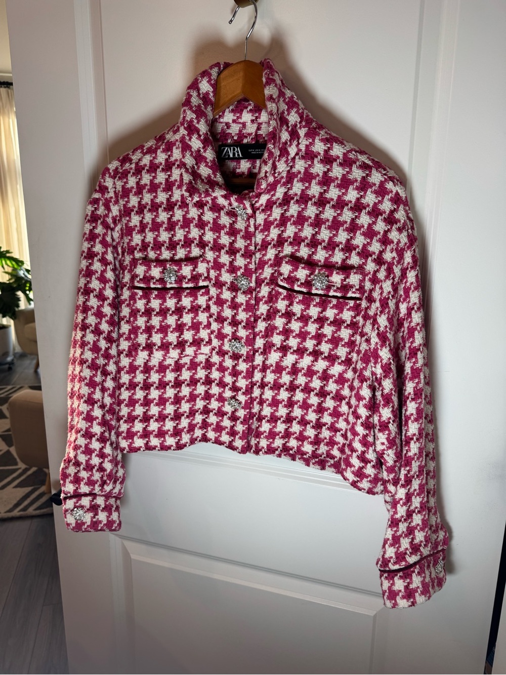 Zara Raspberry & White Houndstooth Cropped Jacket - Picture 3 of 5